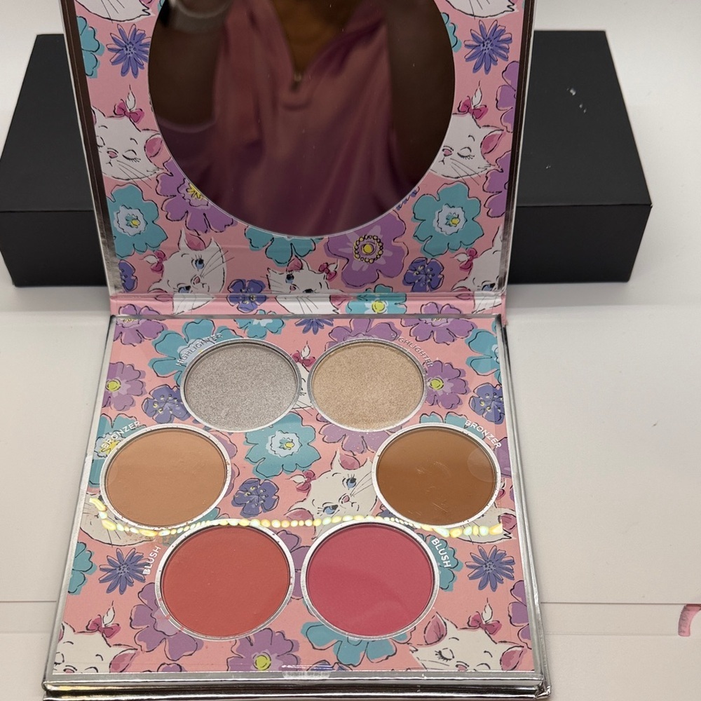 Disney The Aristocats Complexion Palette - Picture 3 of 9